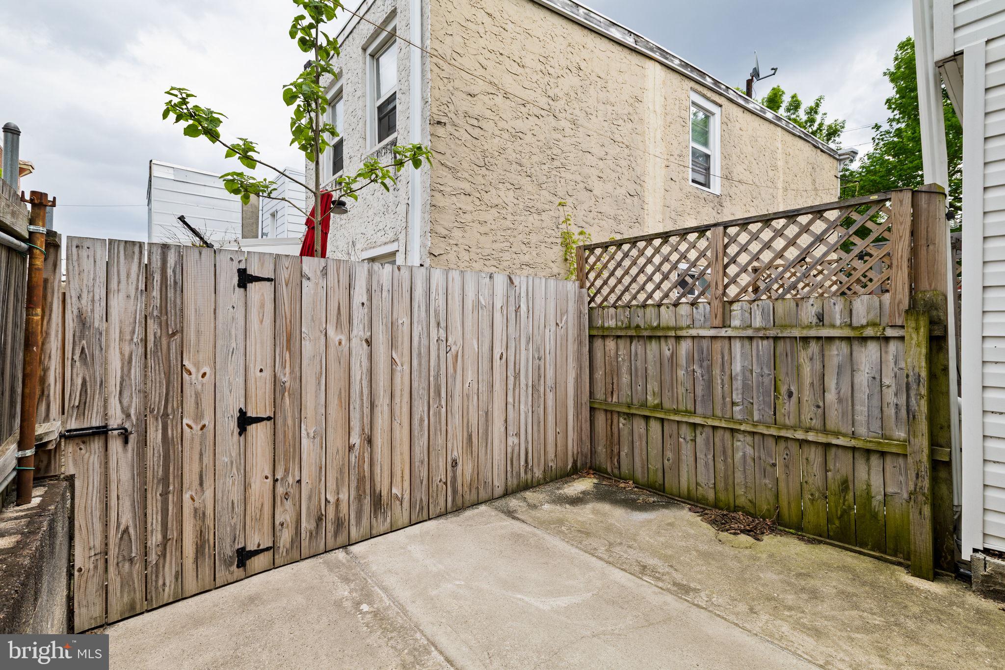 2175 E HAGERT STREET