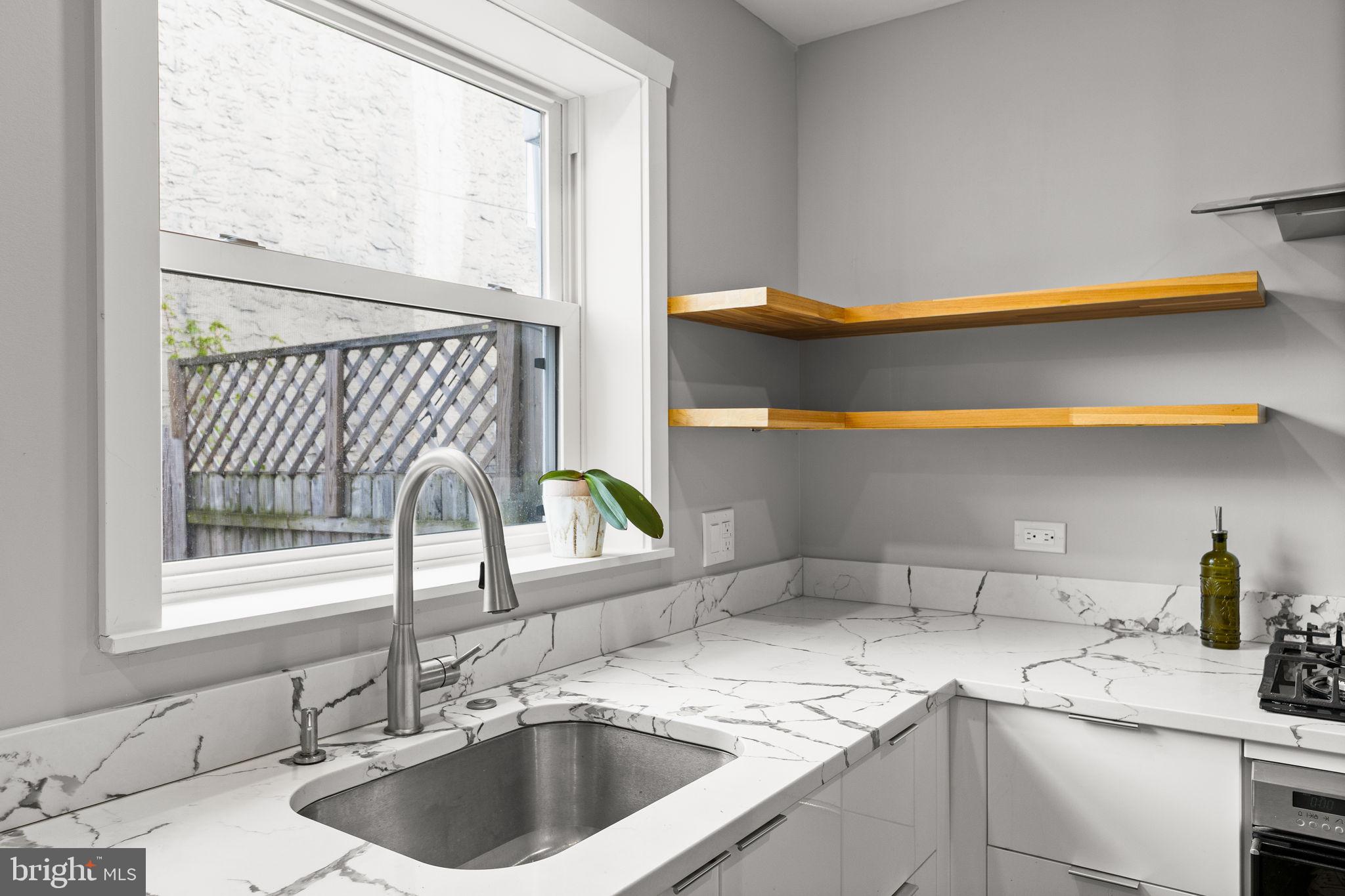 2175 E HAGERT STREET