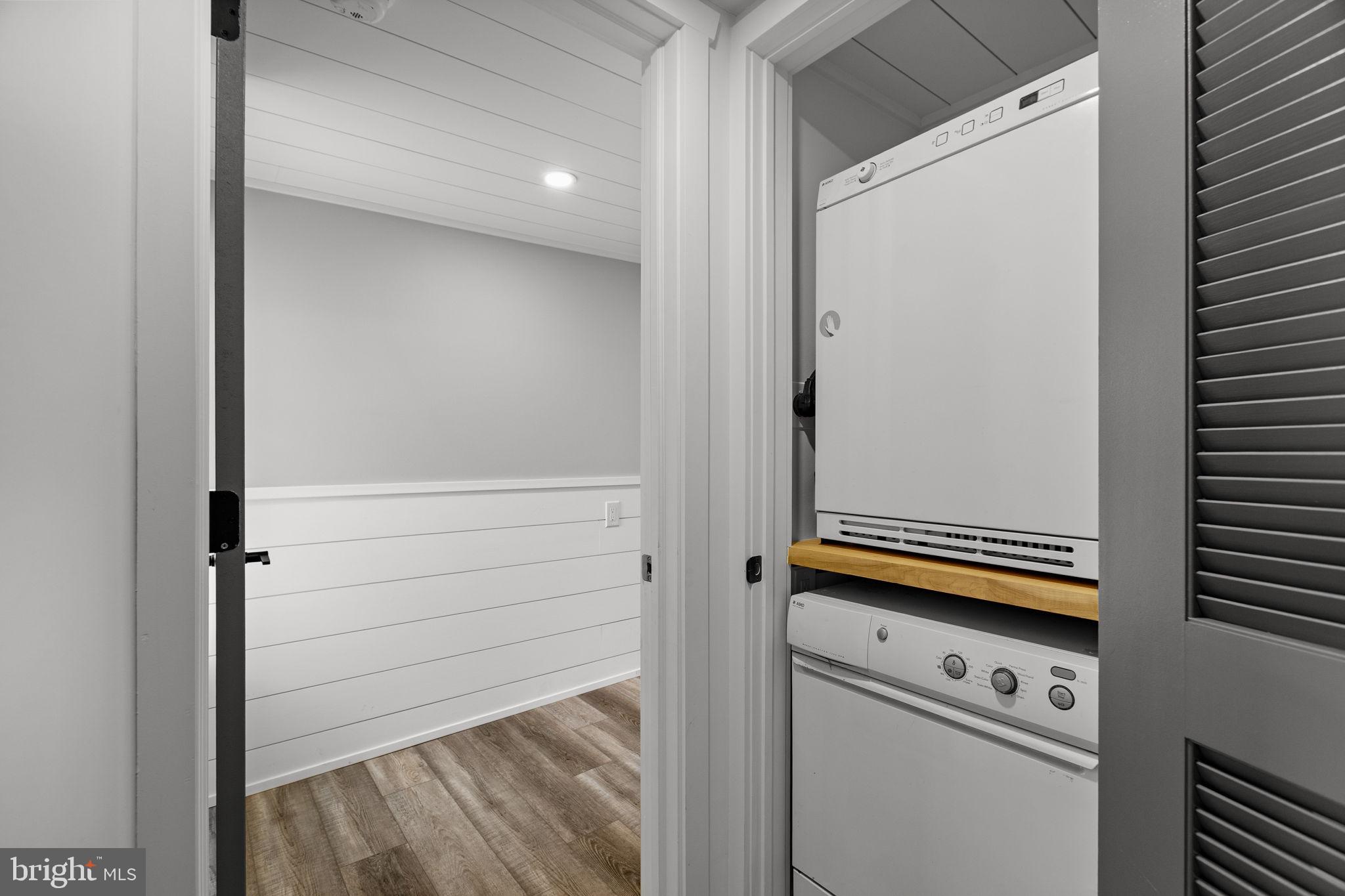 2175 E HAGERT STREET