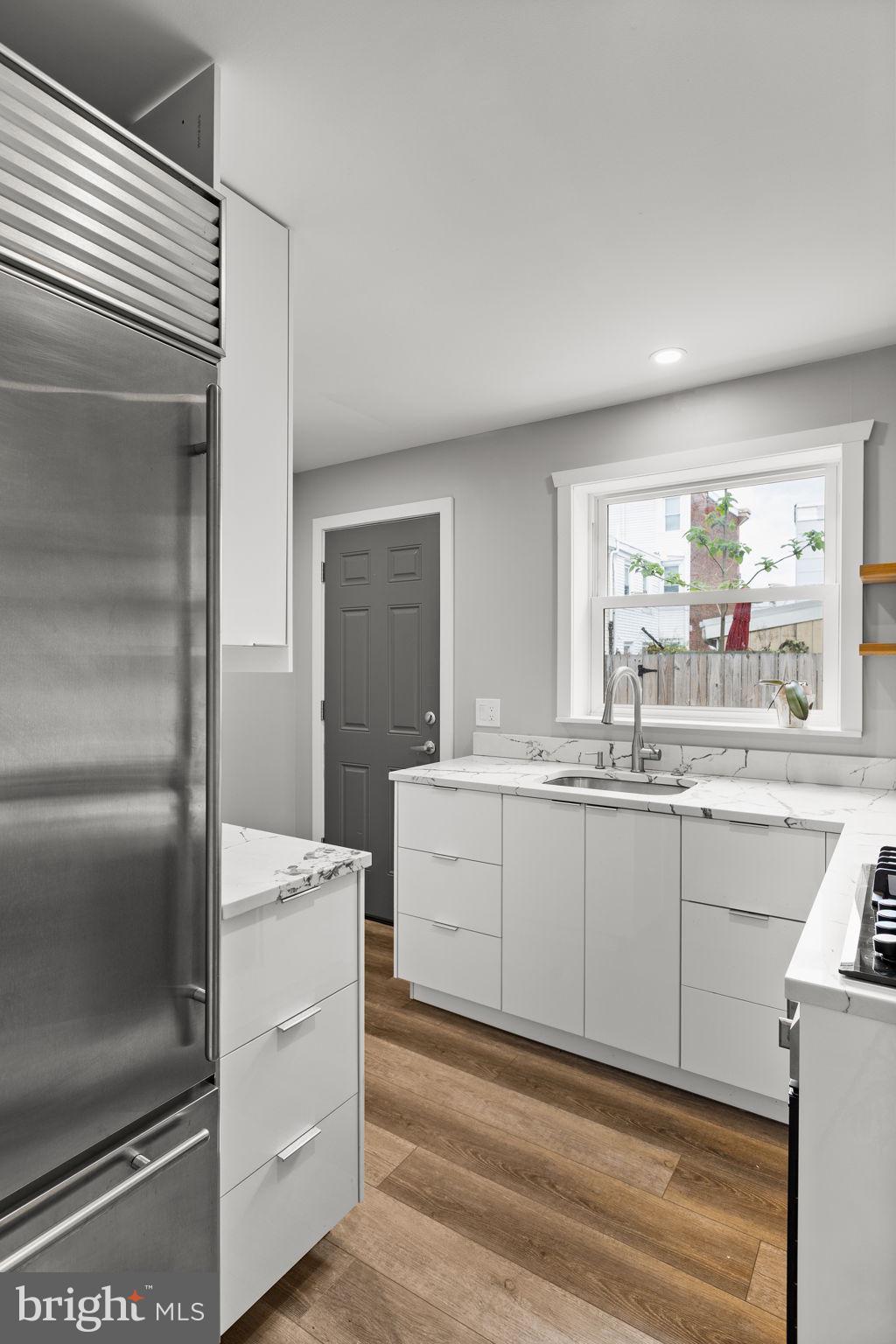 2175 E HAGERT STREET