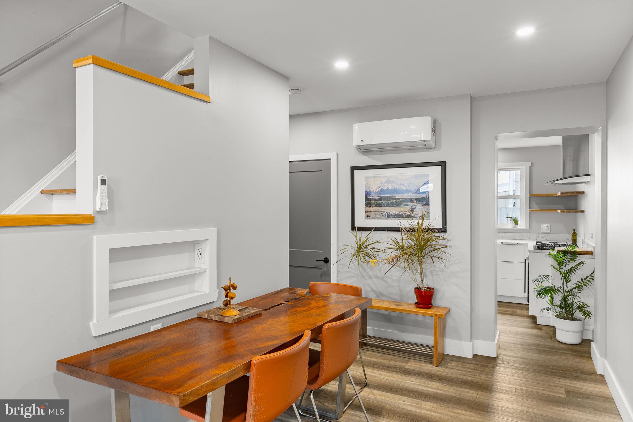 2175 E HAGERT STREET