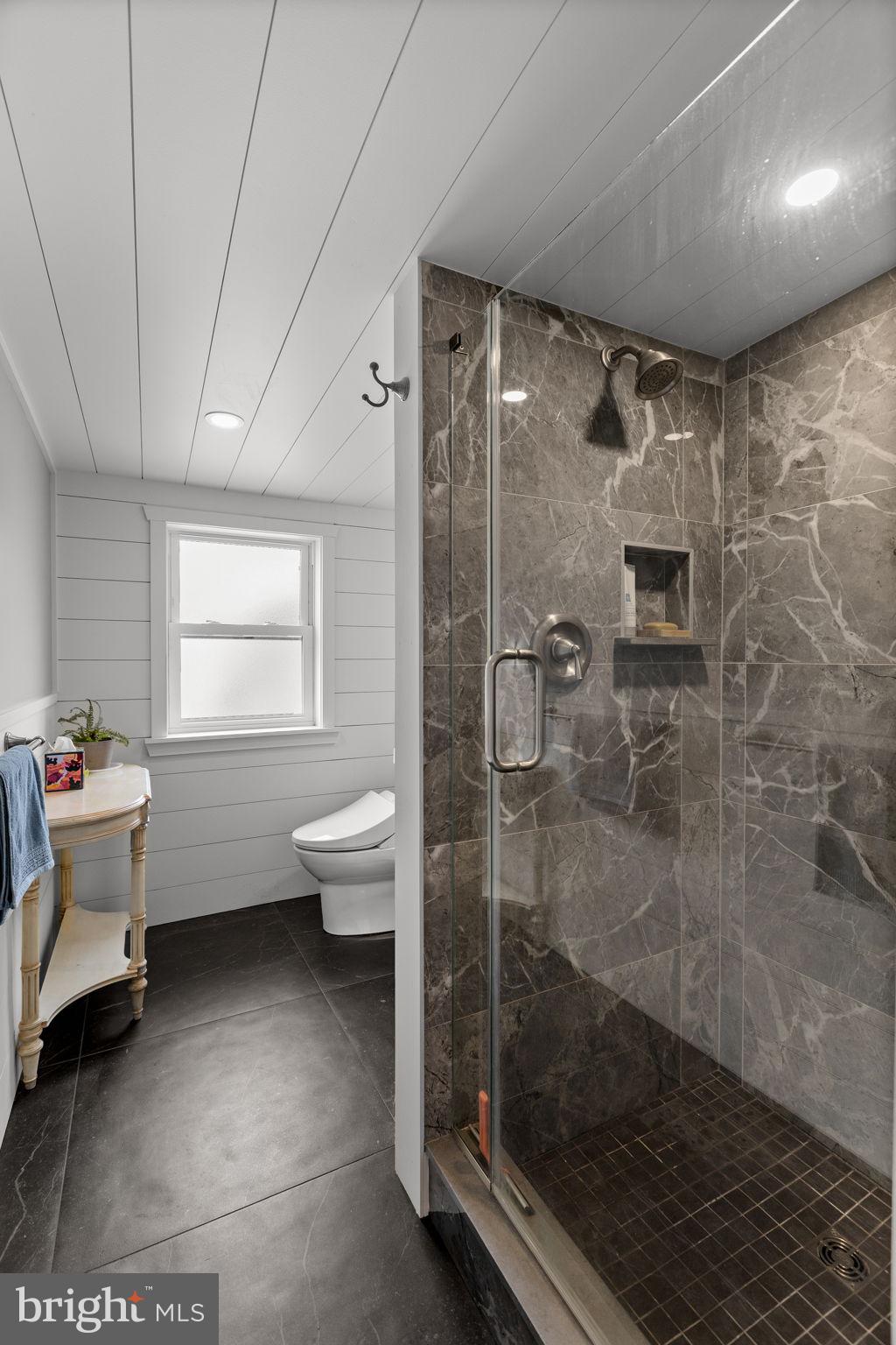 2175 E HAGERT STREET