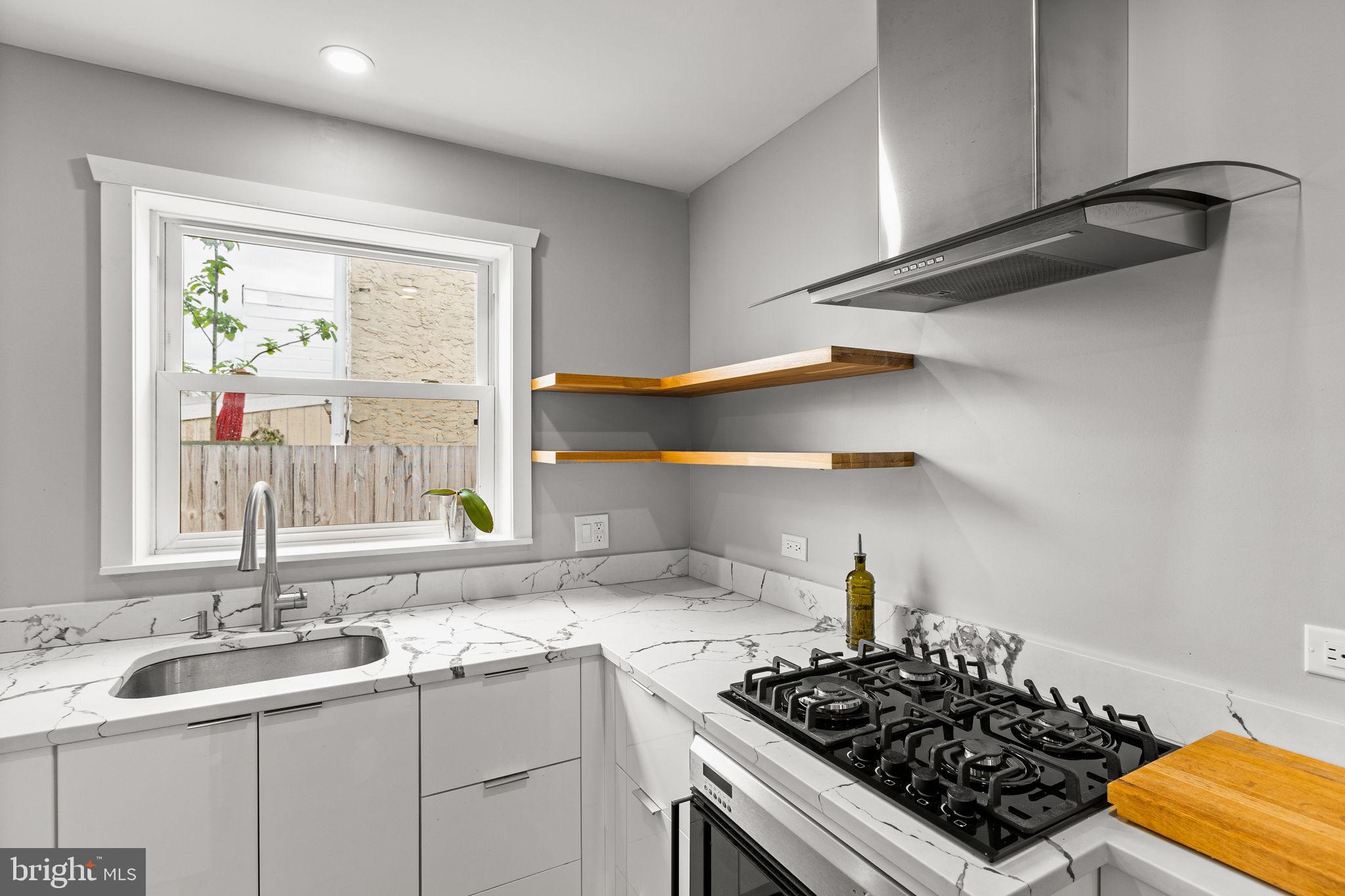 2175 E HAGERT STREET