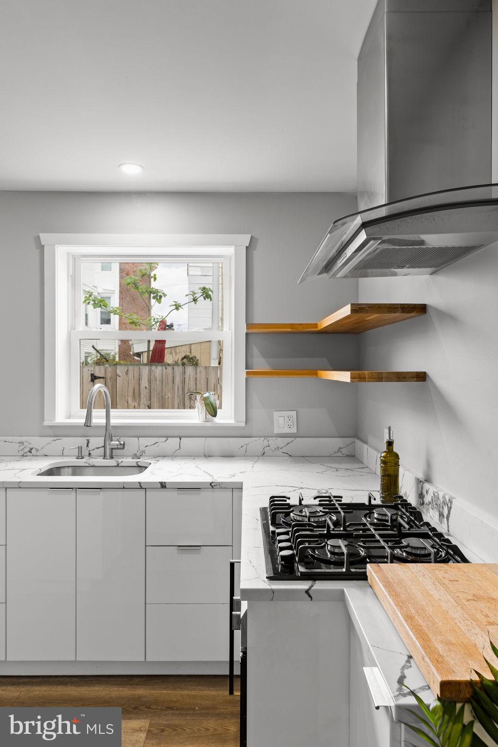 2175 E HAGERT STREET