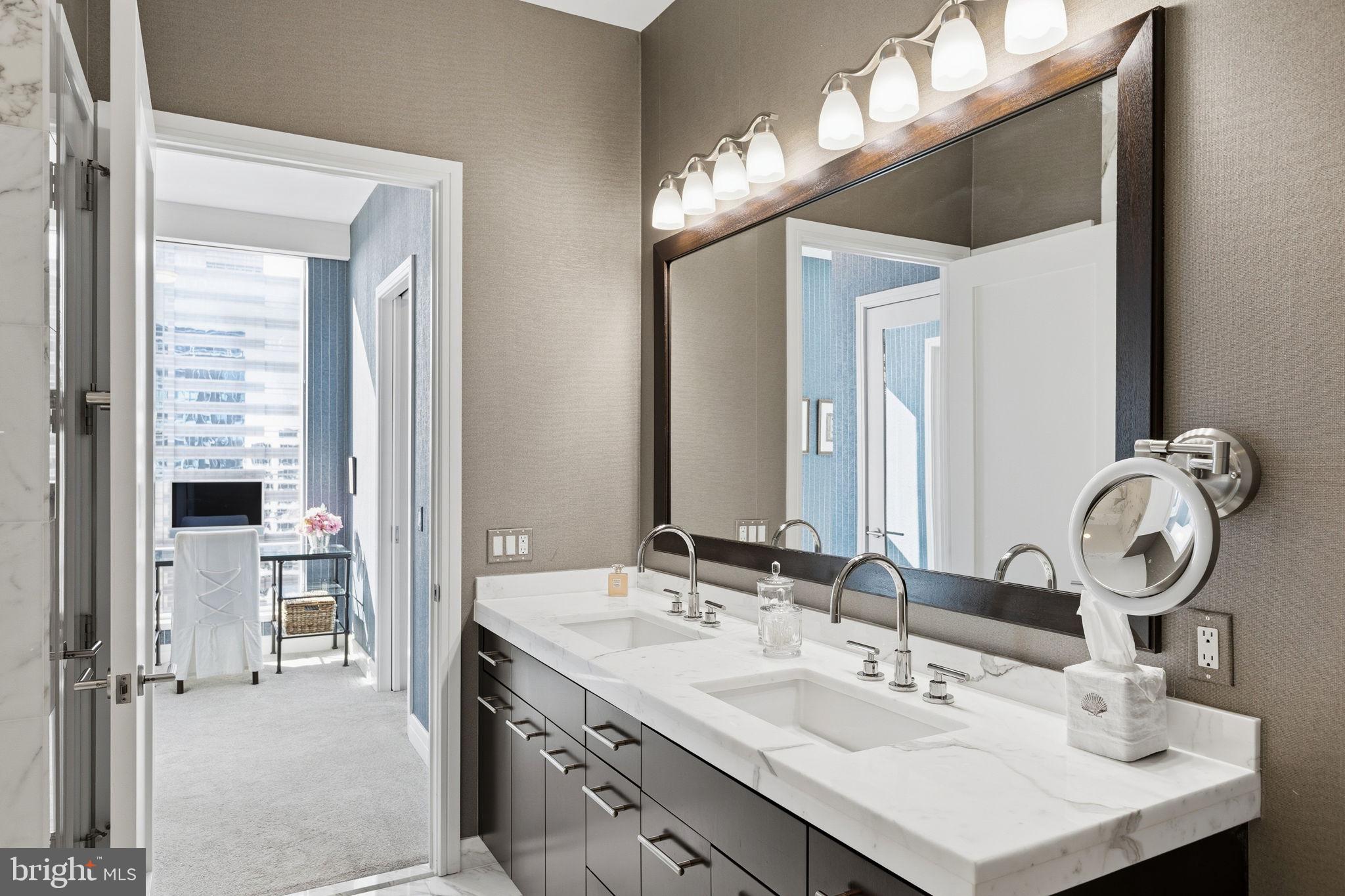 1414 PENN SQUARE S 38GH