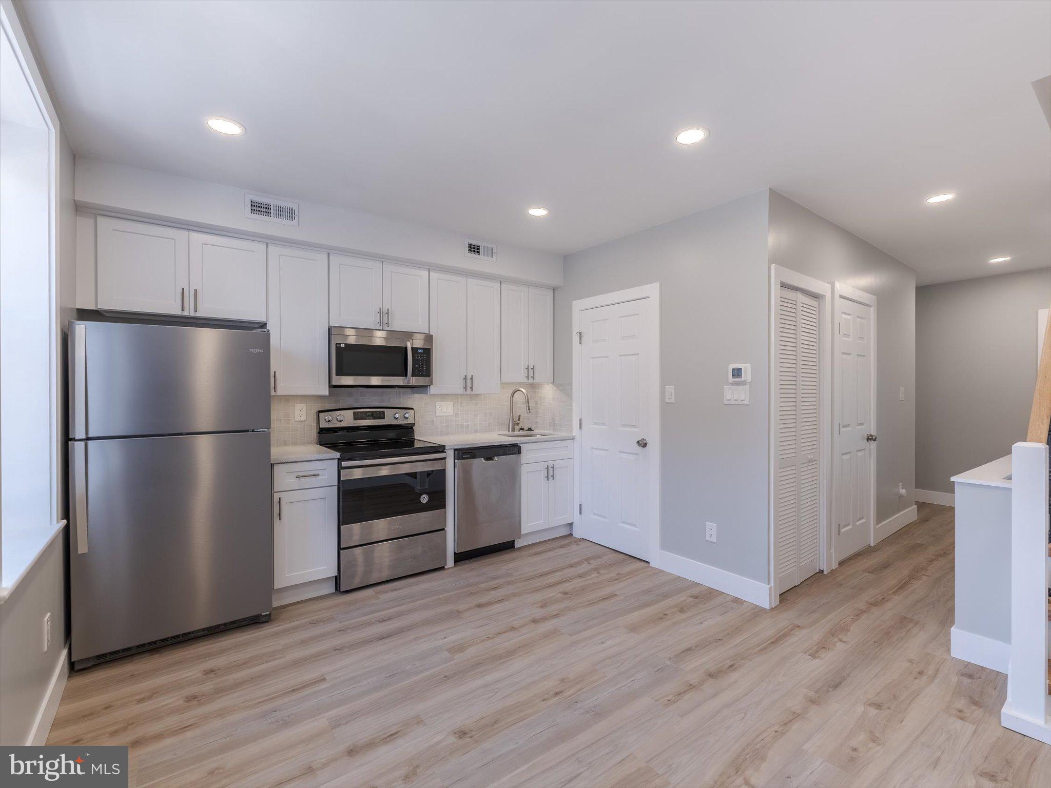 672 N 19TH STREET 2ND FL