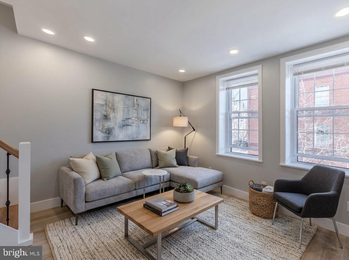 672 N 19TH STREET 2ND FL