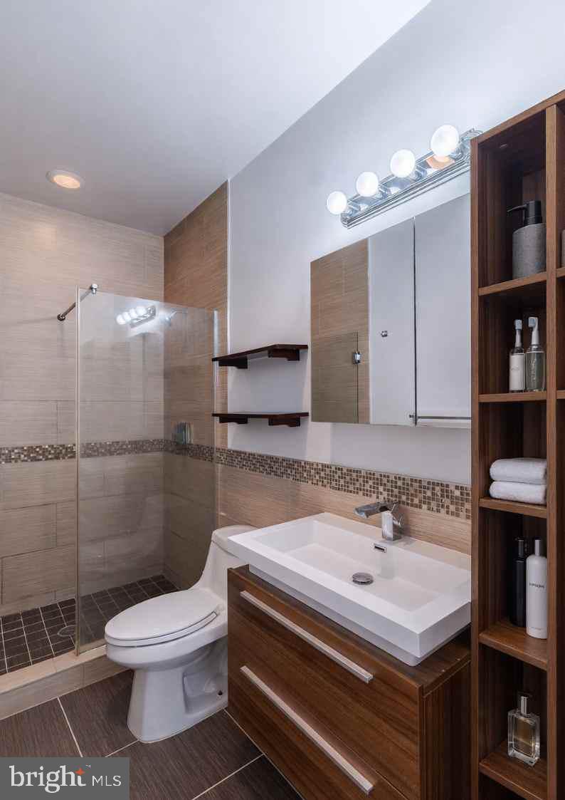 2549 GRAYS FERRY AVENUE A