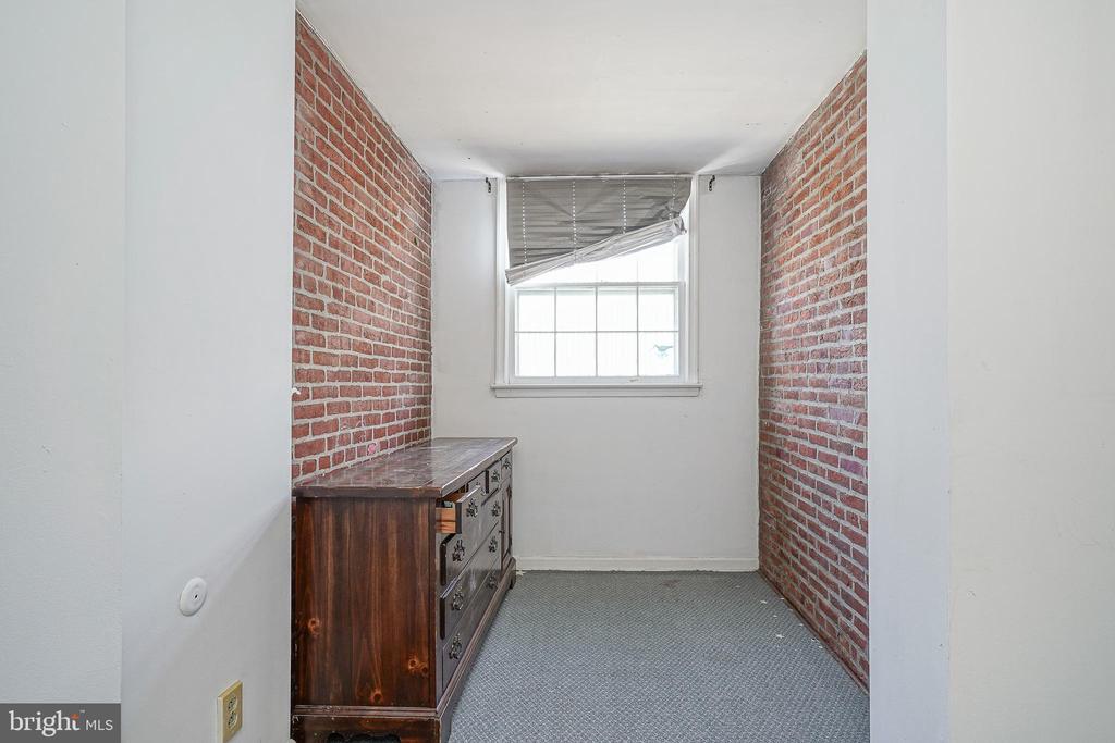 522 S 24TH STREET
