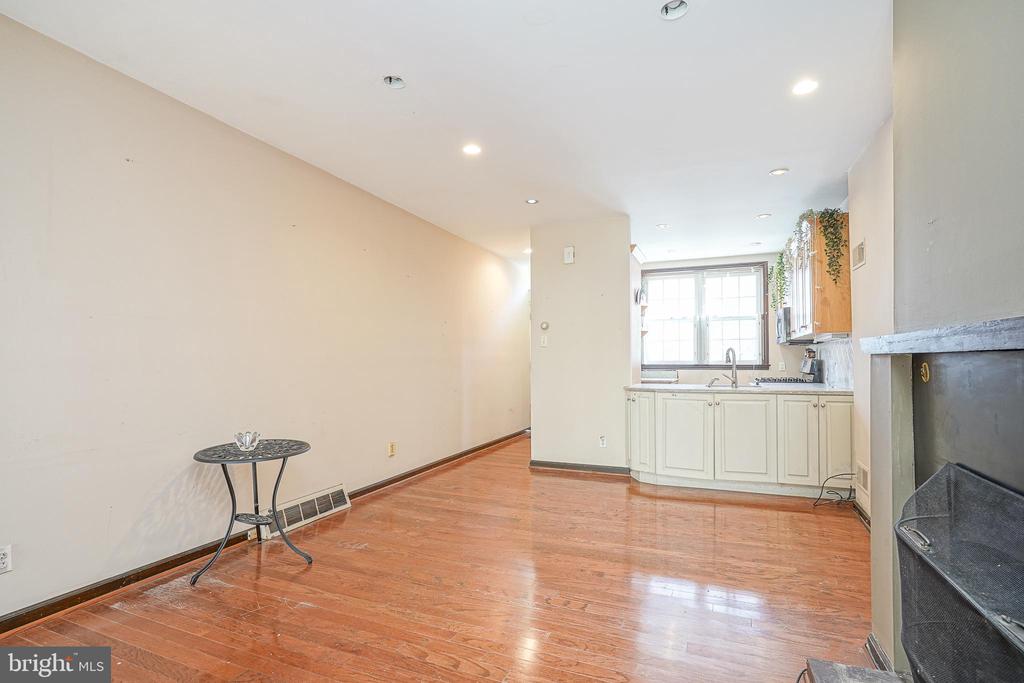 522 S 24TH STREET