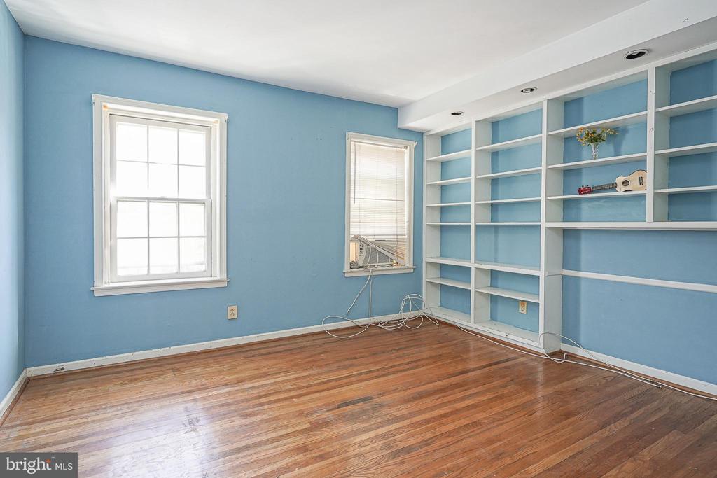 522 S 24TH STREET