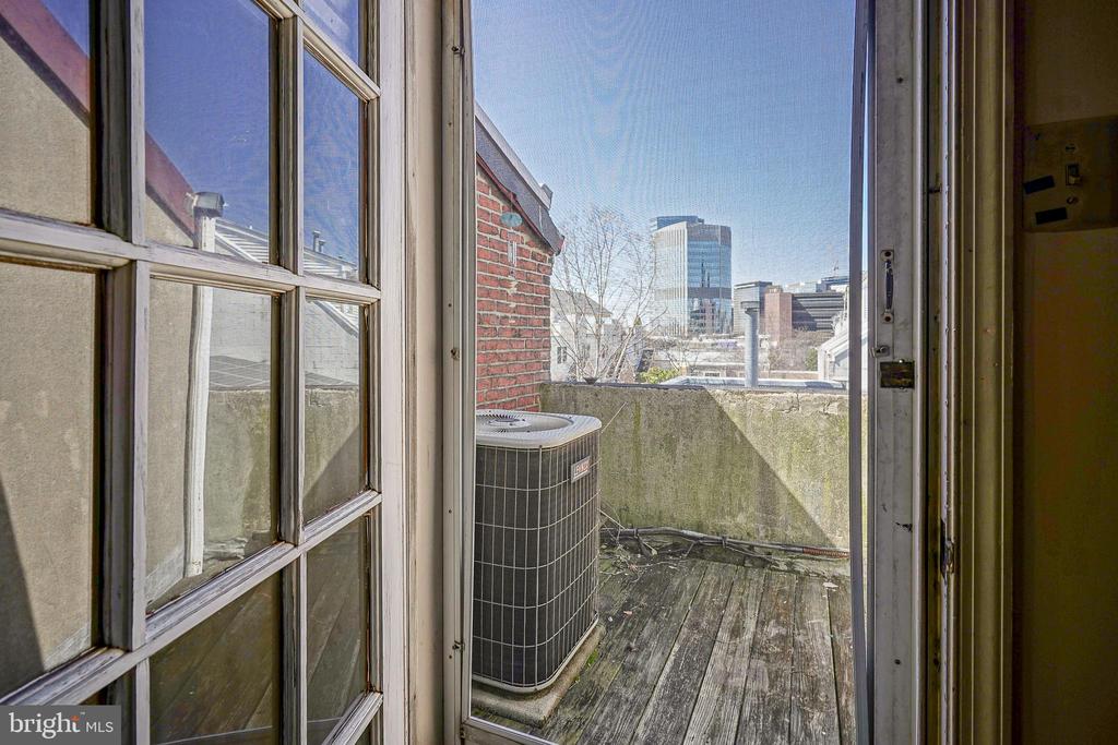 522 S 24TH STREET