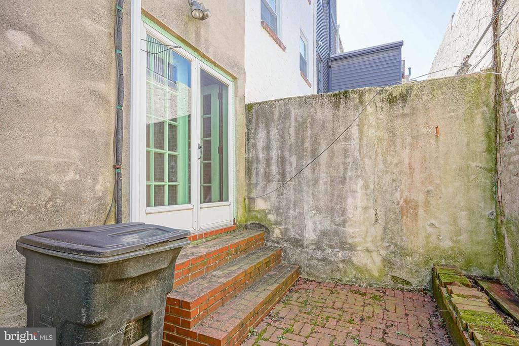 522 S 24TH STREET