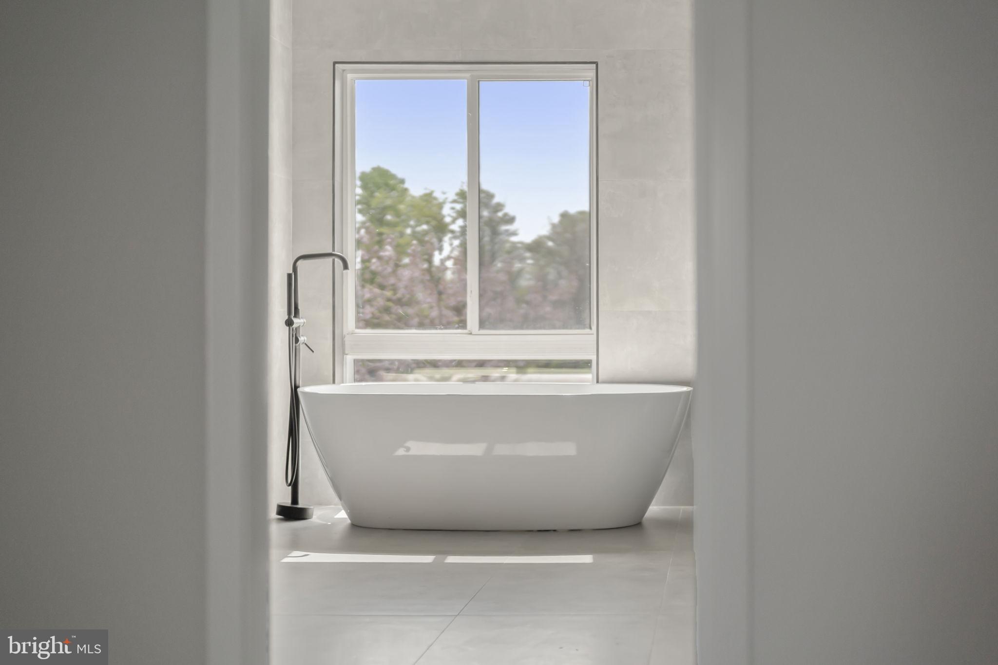 2552 SOMERSET STREET