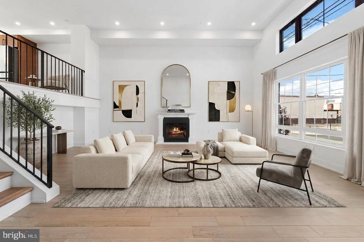 2552 SOMERSET STREET