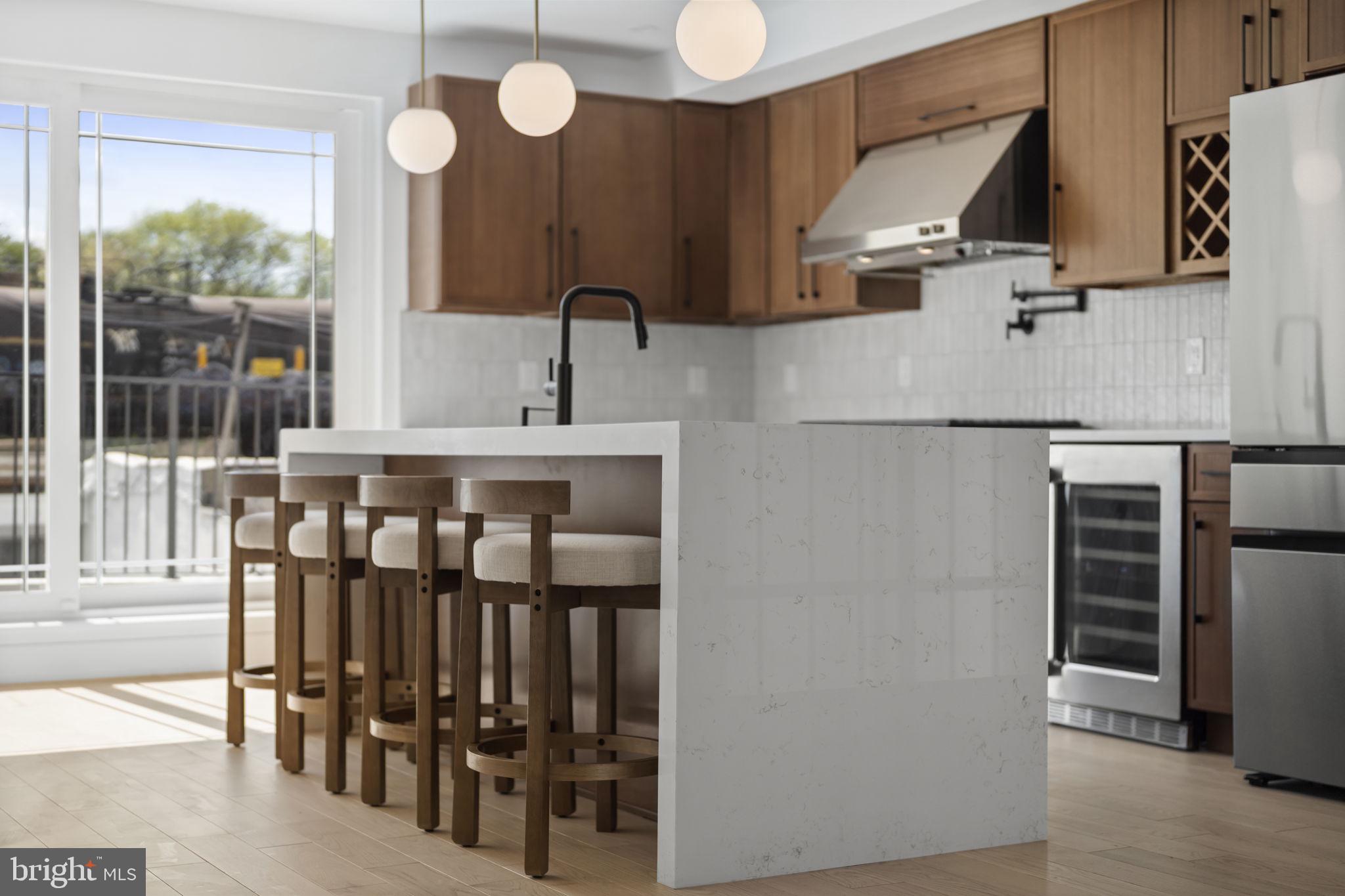 2552 SOMERSET STREET