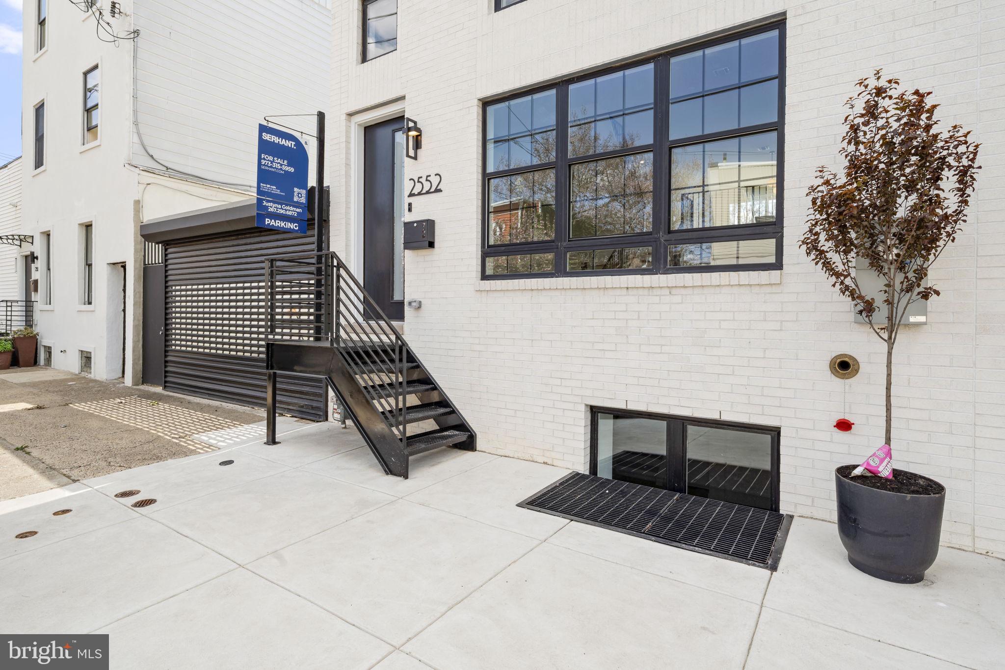 2552 SOMERSET STREET