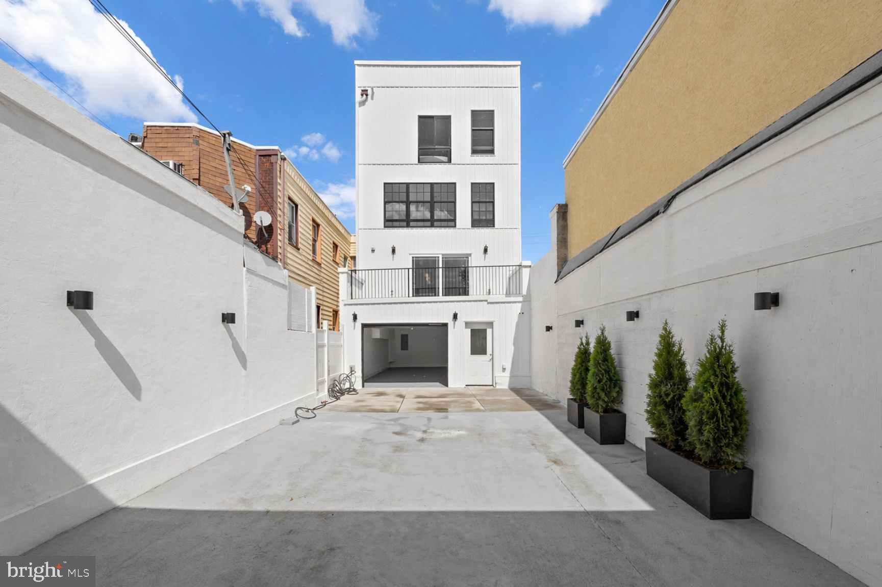 2552 SOMERSET STREET