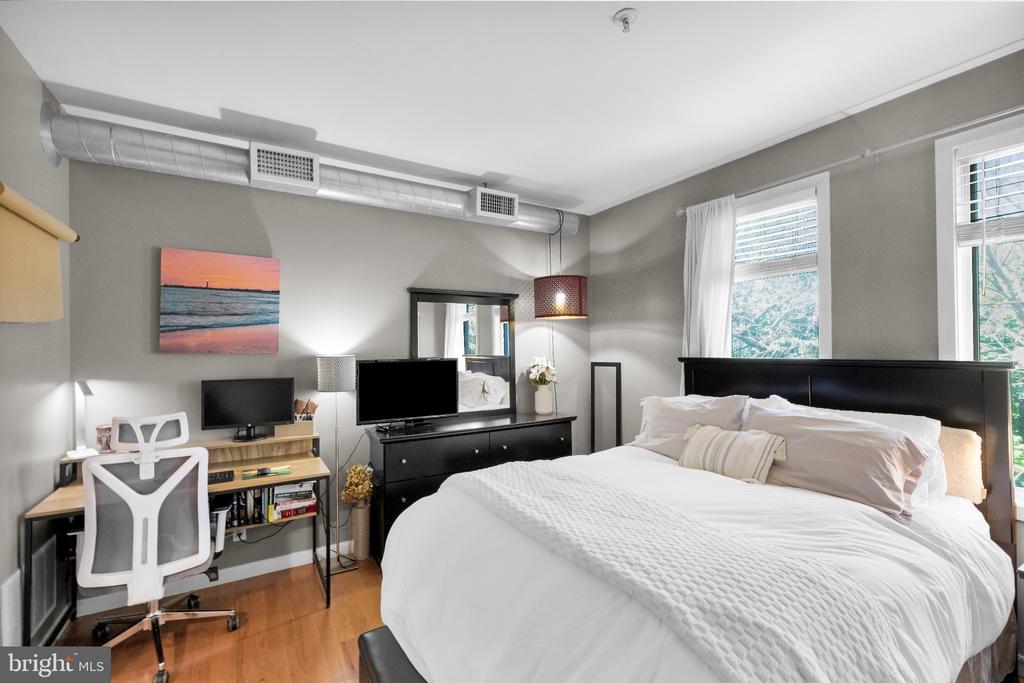 182 GAY STREET 104