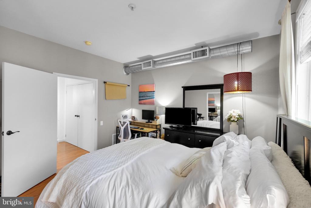 182 GAY STREET 104