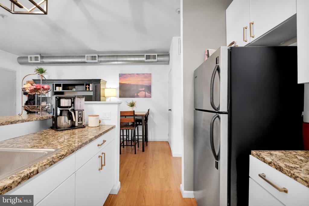 182 GAY STREET 104