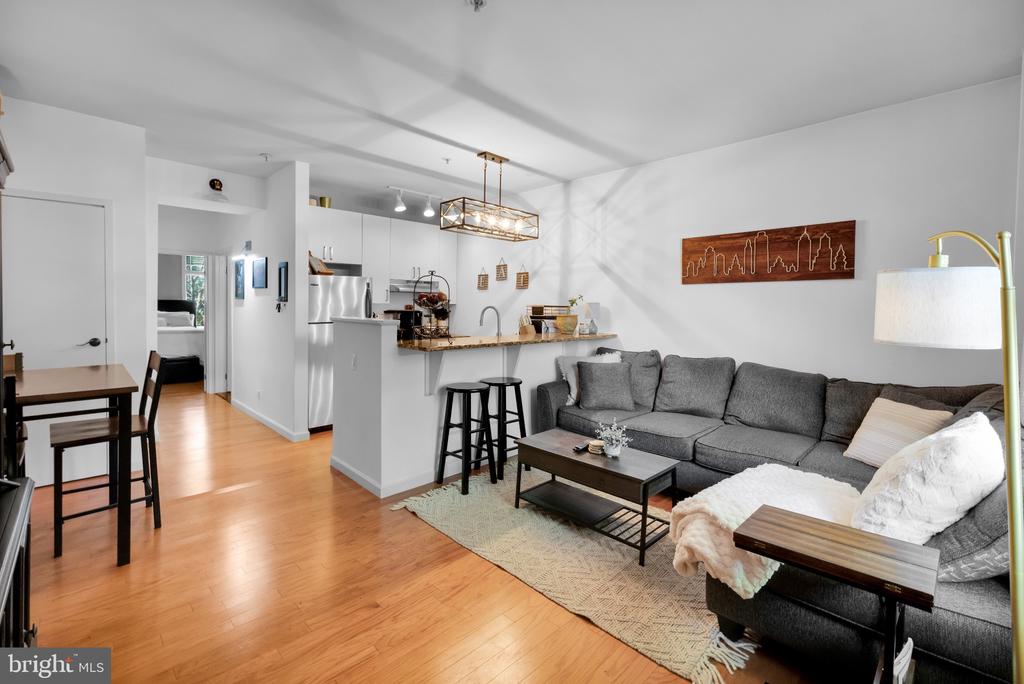182 GAY STREET 104