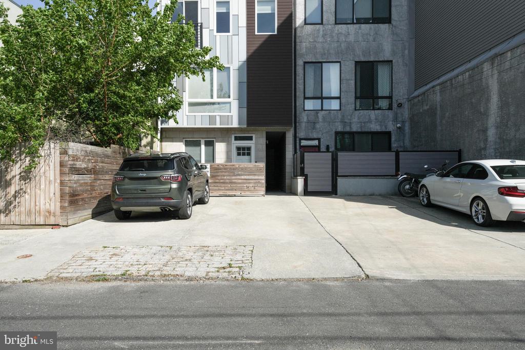 2028 FRANKFORD AVENUE COMM