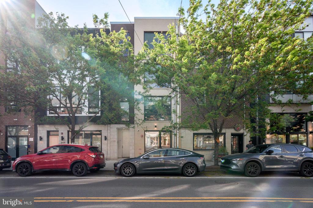 2028 FRANKFORD AVENUE COMM