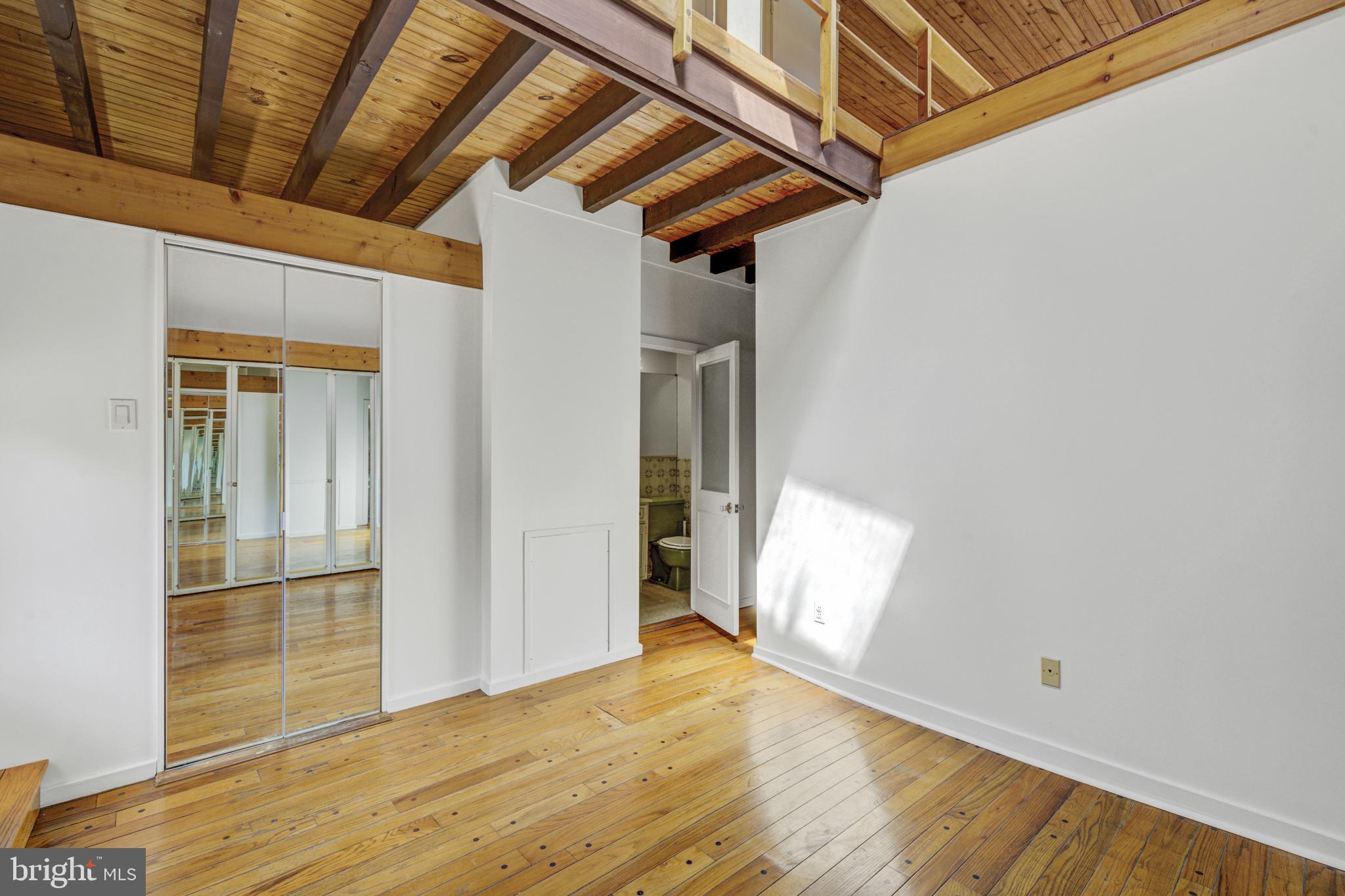 626 S 7TH STREET