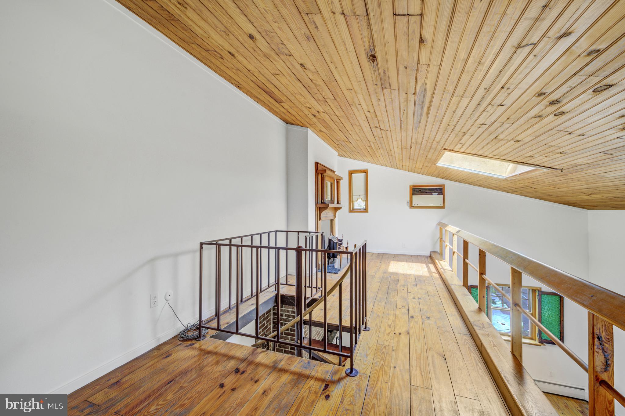 626 S 7TH STREET