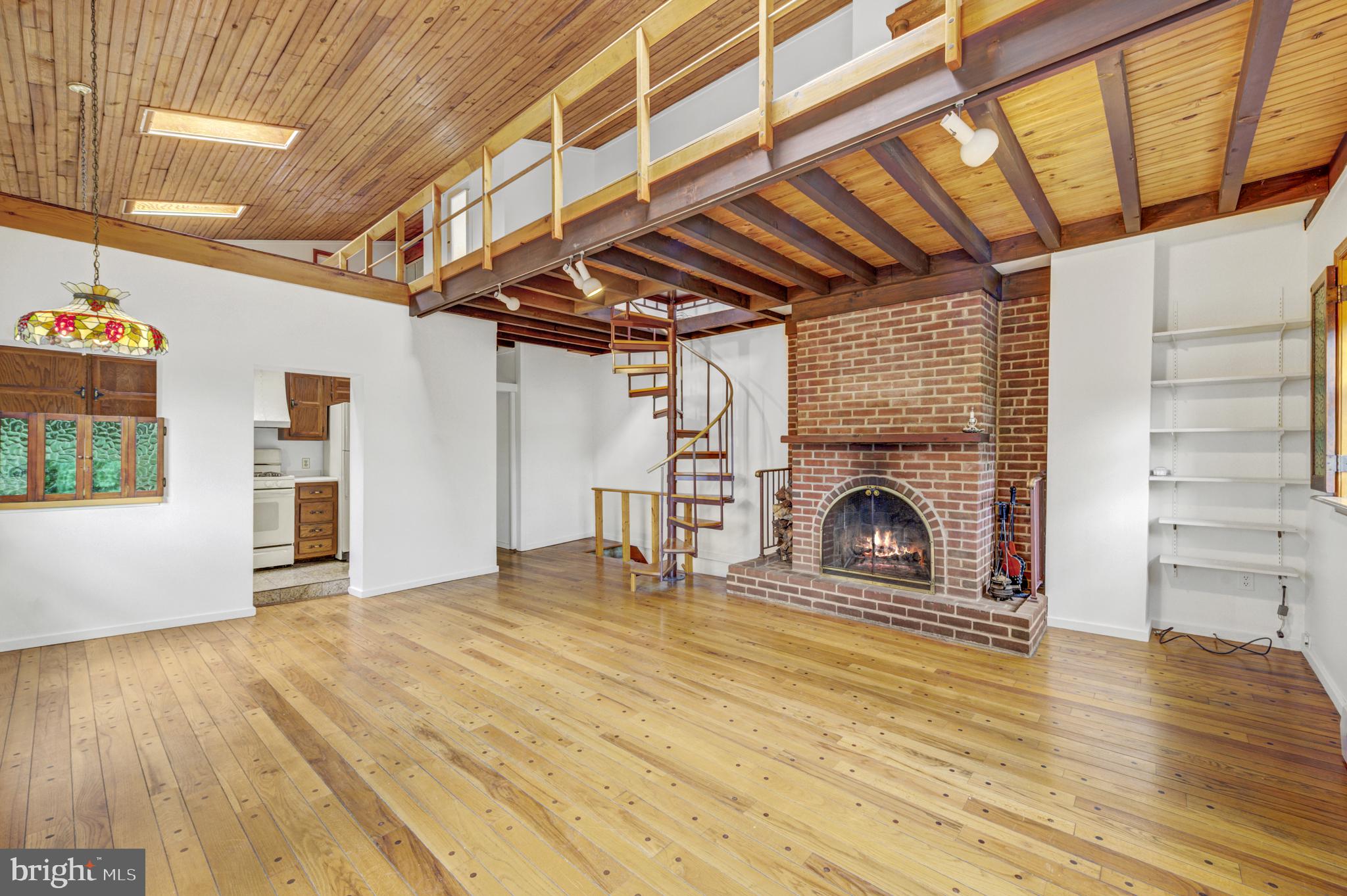 626 S 7TH STREET