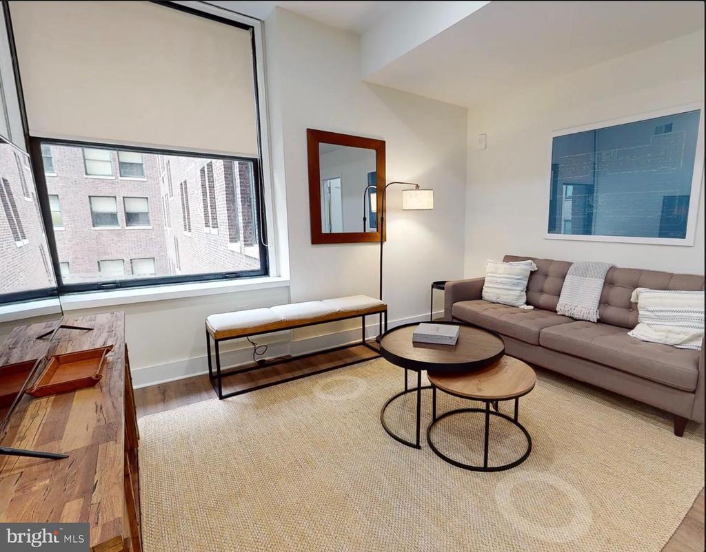 150 S INDEPENDENCE MALL W 620