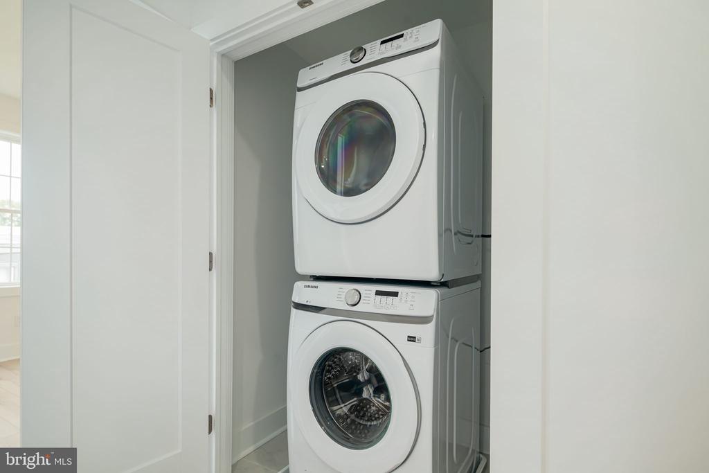 2021 N 2ND STREET Unit: 2