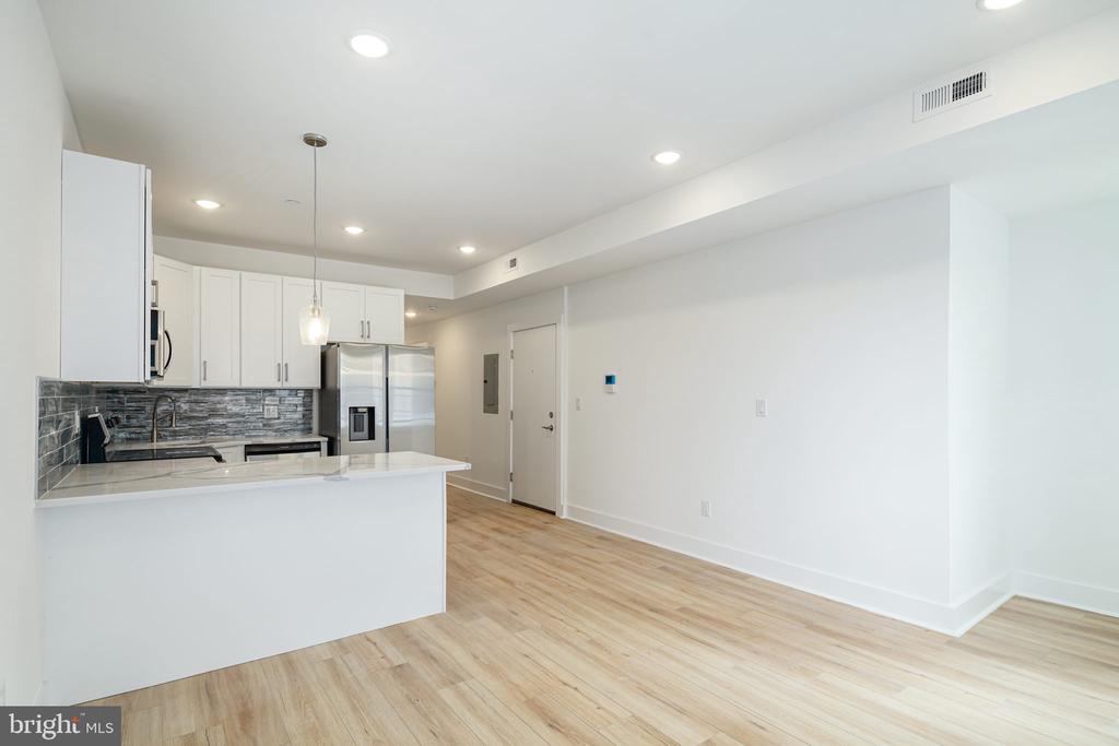 2021 N 2ND STREET Unit: 2