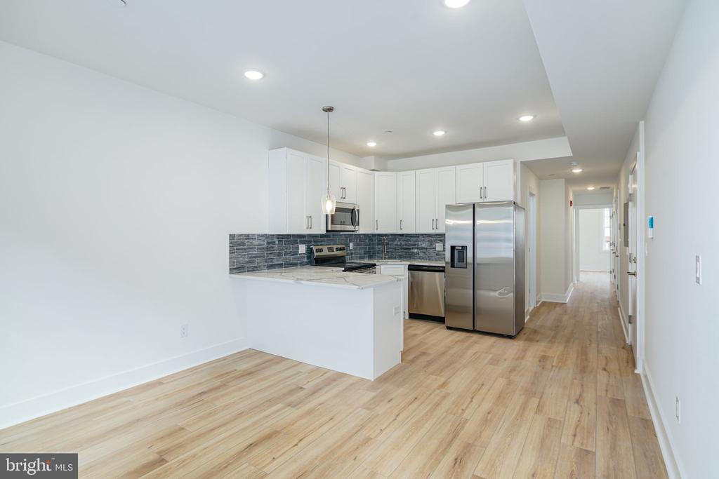 2021 N 2ND STREET Unit: 2