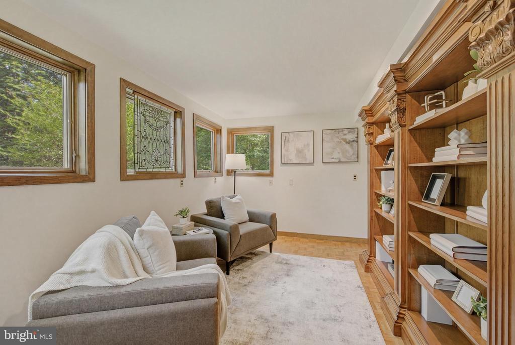 733 CORNELIA PLACE
