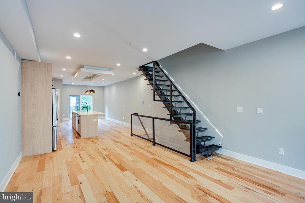 298 DELMAR STREET
