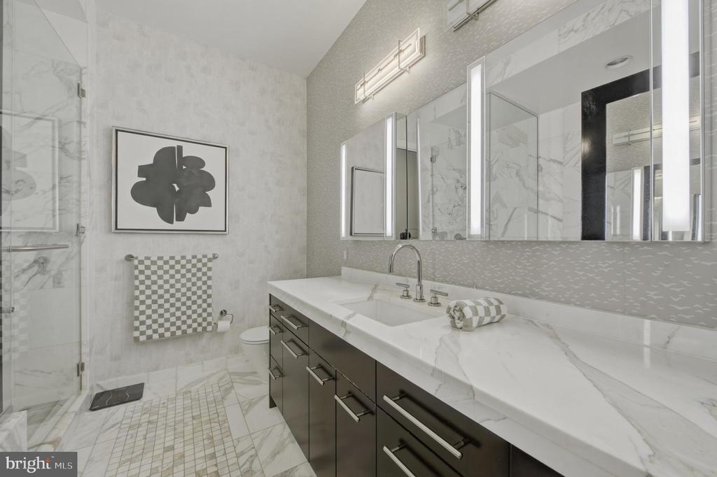 1414 S PENN SQUARE Unit: 27CDE