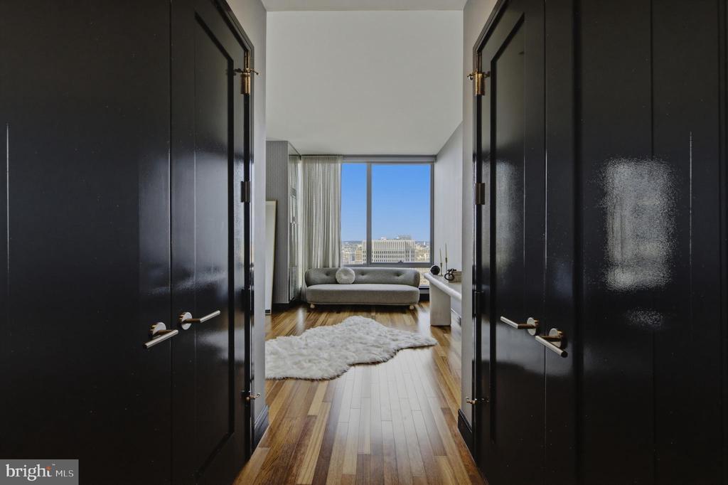 1414 S PENN SQUARE Unit: 27CDE