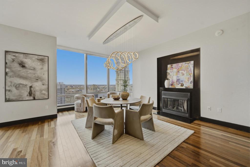 1414 S PENN SQUARE Unit: 27CDE