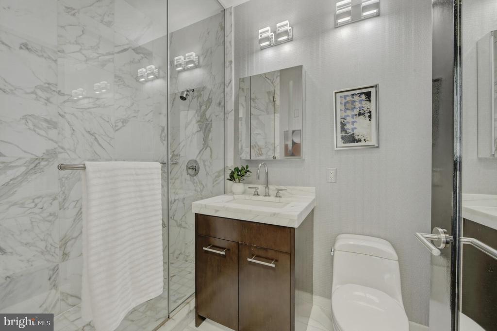 1414 S PENN SQUARE Unit: 27CDE