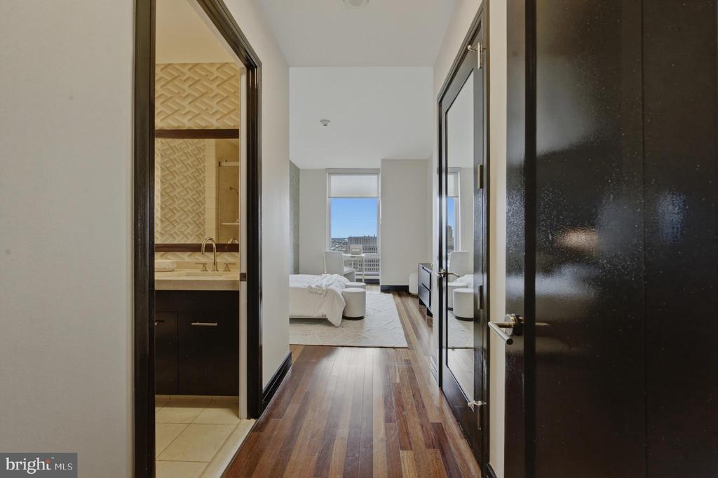 1414 S PENN SQUARE Unit: 27CDE
