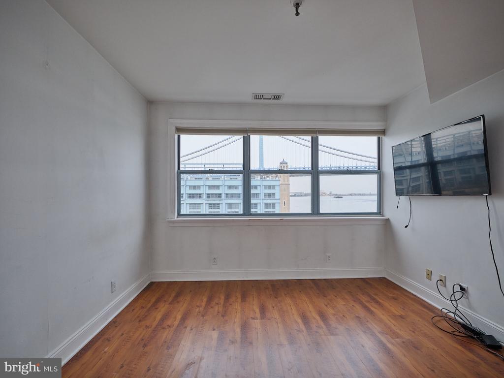3 N CHRIS COLUMBUS BOULEVARD Unit: MD329