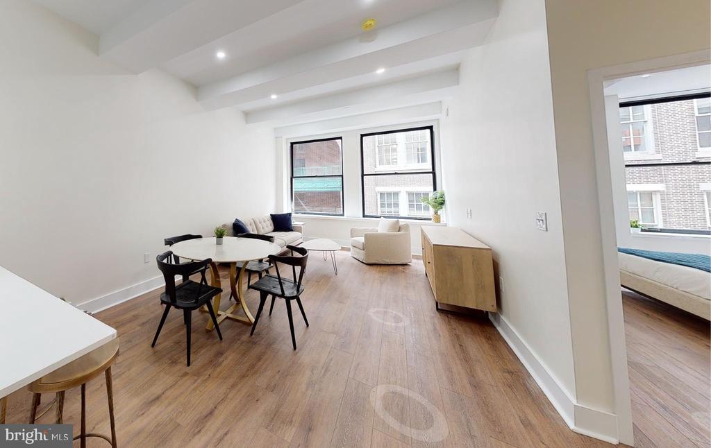 150 S INDEPENDENCE MALL W Unit: 912