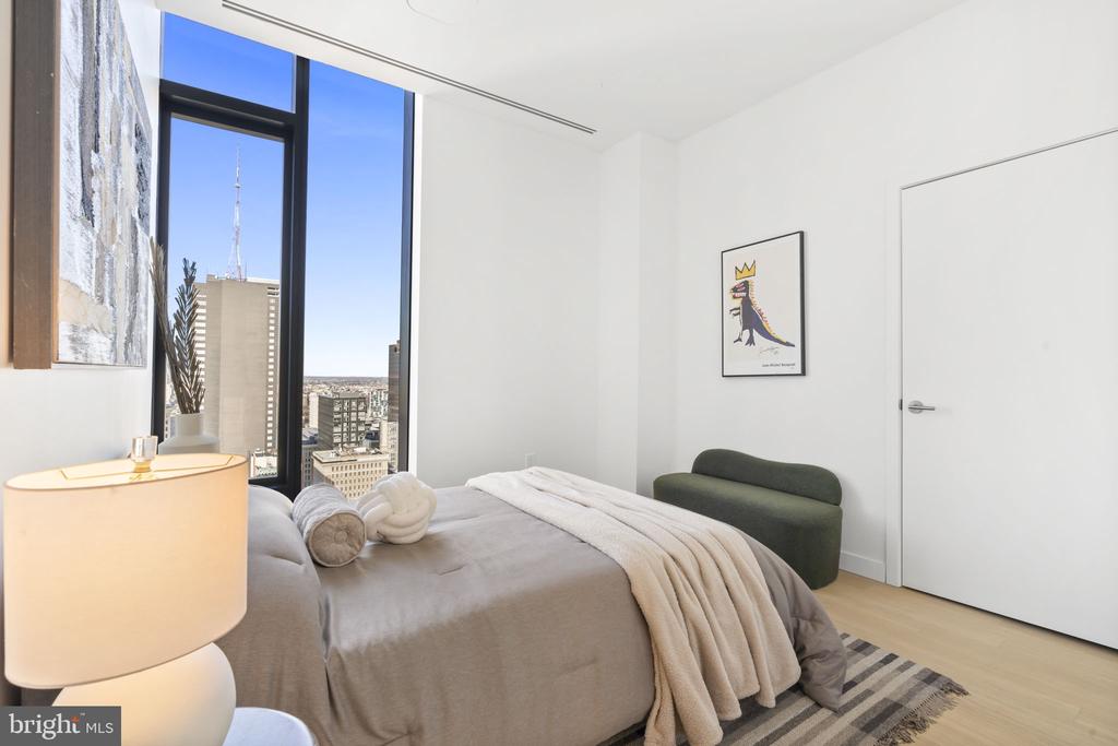 210 S 12TH STREET Unit: PH2A
