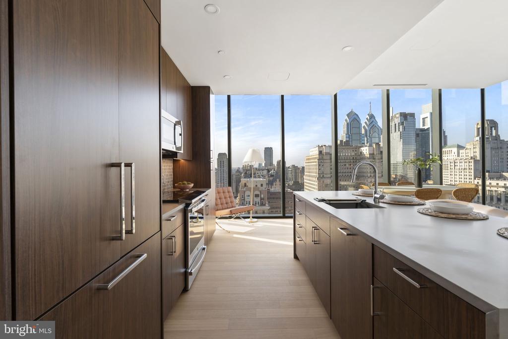 210 S 12TH STREET Unit: PH2A