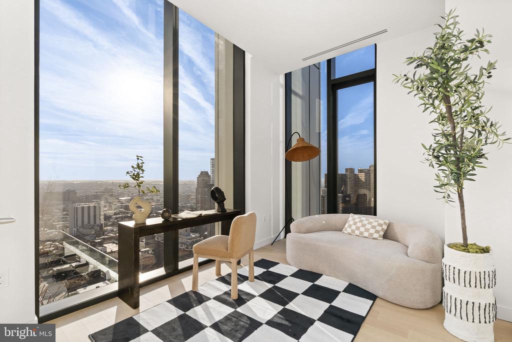 210 S 12TH STREET Unit: PH2A