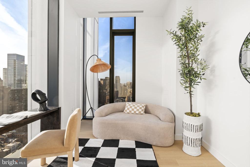 210 S 12TH STREET Unit: PH2A