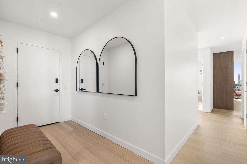 210 S 12TH STREET Unit: PH2A