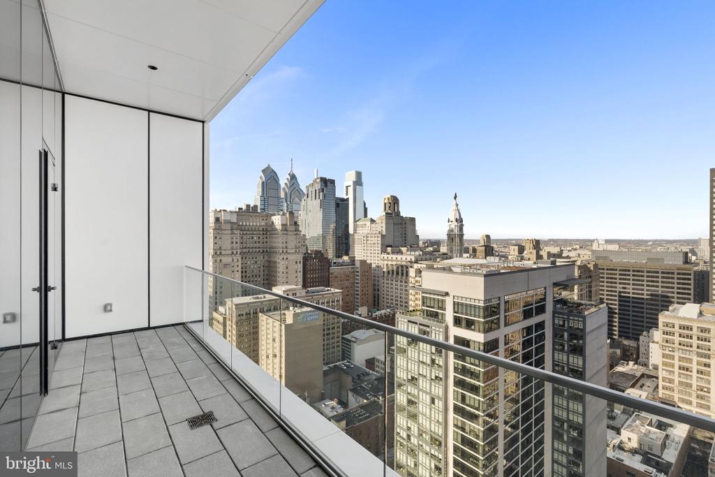 210 S 12TH STREET Unit: PH2A